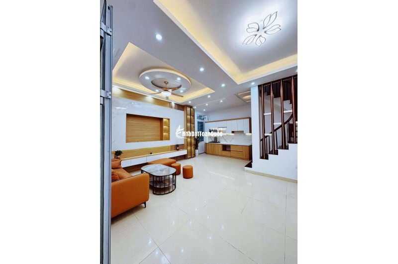 Nhà Phân Lô Gần Hồ Đền Lừ, 10m Ra Ô Tô Tránh Nhỉnh 7 Tỷ